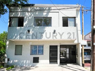 SE VENDE DUPLEX EN SAN CARLOS, LA PLATA - Principal