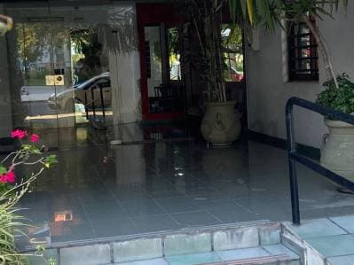 Monoambiente con Balcón y Cochera en Venta en Plaza Paso - 2