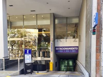 Venta de Cochera en el Centro de La Plata - 4