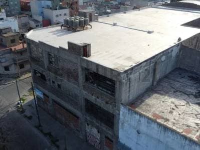 Alquiler Galpon Industrial Lomas del Mirador 4450 m2 Entrada Camiones - 2