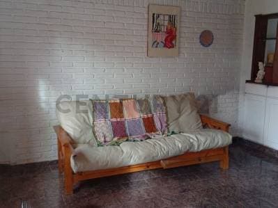 En Venta: Hermosa Casa Familiar de 3 Dormitorios con Hogar, Garage y Pileta en Humboldt - 3
