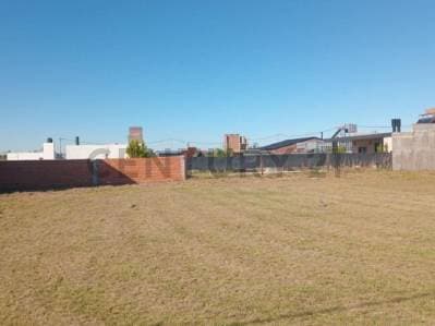 Lote en venta en Ibarlucea - 2