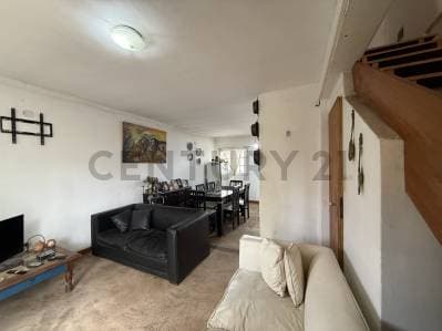 Duplex 3 ambientes con cochera y patio en Paso del Rey - 2