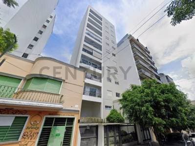 Piso en Alquiler - 45 e/ 9 y 10 - 3 dormitorios - 2 cocheras - calefacción central- - Principal