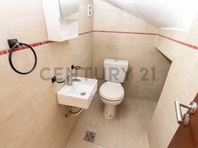 CASA EN VENTA EN CITY BELL TIPO DUPLEX APTA BANCO - 5