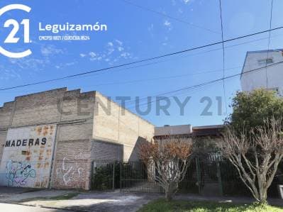 EN VENTA LOTE CON CASA, LOCAL Y GALPON, RINCON DE MILBERG, TIGRE - 2