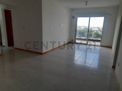 DEPARTAMENTO DE 3 AMBIENTES EN EL CENTRO DE SANTOS LUGARES - Principal