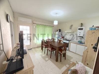 ⏳ Oportunidad en zona céntrica de Venado Tuerto - Casa tradicional - 5