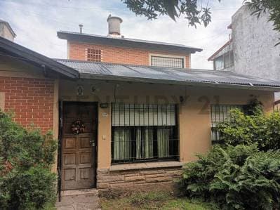 Venta Ph 4 ambientes en Punta Mogotes ( a reciclar) - 2