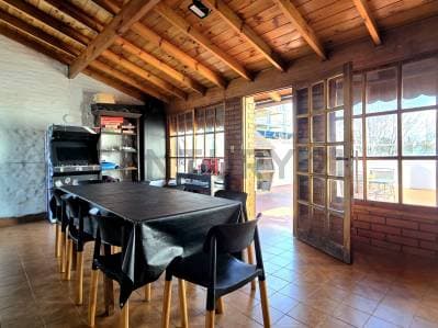 VENTA 4 AMBIENTES EN DOS PLANTAS CON TERRAZA, QUINCHO Y PARRILLA PROPIA – PARQUE CHAS - 2