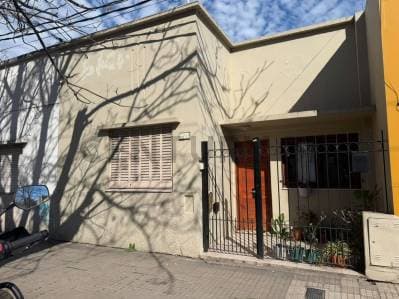 Ph de 2 Dormitorios con Patio en Venta en La Plata - 2