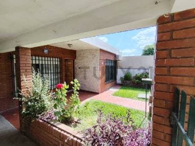 CASA 2 DORMITORIOS LADO RIO GRANADERO BAIGORRIA (APTA CREDITO) - 2