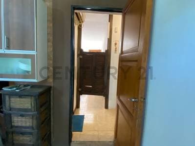 Hermosa casa en venta Rawson, con amplio jardín y cochera - 4