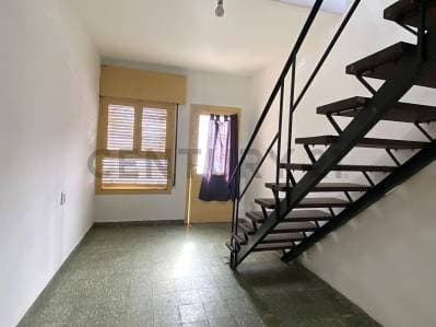 OPORTUNIDAD Propiedad de uso mixto con potencial comercial en Zona Centrica - 2