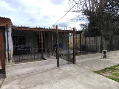 CASA EN VENTA EN VILLA ELISA DE DOS DORMITORIOS Y PARQUE - 3