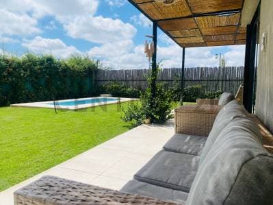 VENTA CASA BARRIO PRIVADO MAIPU CON PILETA - Principal