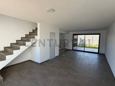 VENTA DE DÙPLEX DOS DORMITORIOS EN DOCTA AVENIDA-CON COCHERA - 3