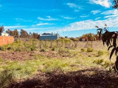 Venta lote sobre Avenida Pedersen - 4