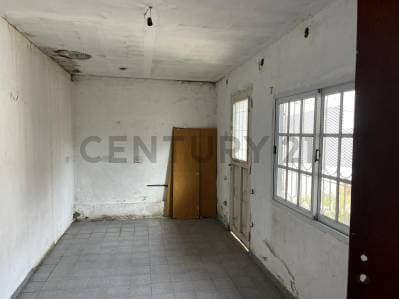 CASA A LA VENTA A RECICLAR O MODERNIZAR DE 2 DORMITORIOS VILLA ELVIRA - 5