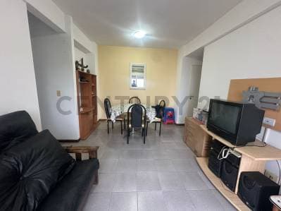 VENTA DEPARTAMENTO 3 AMBIENTES CON BALCÓN EN SAENZ PEÑA - 2