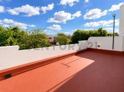 Venta PH 4 Ambientes con dependencia- Quincho, Terraza y Parrilla. Sin expensas-entrada independient - 2