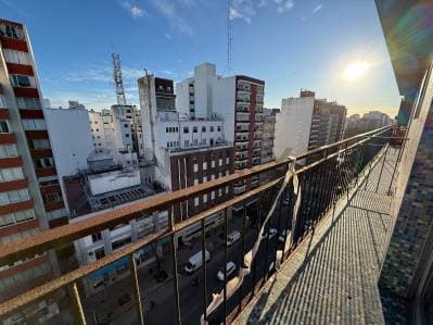 Monoambiente con balcon al frente - Principal