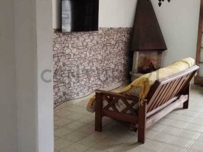 7 esquina 513. Casa con dos dormitorios con cochera para dos autos. - 5