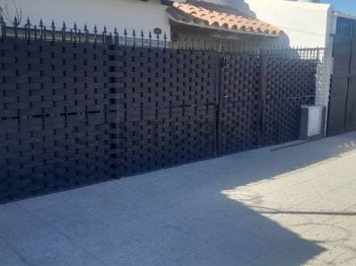 AMPLIA CASA EN VENTA EN GUTIERREZ MAIPÚ - Principal