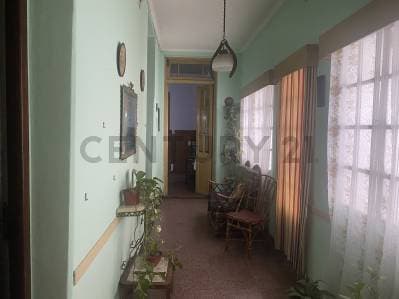 71 y 16 - VENTA CASA DOS DORMTORIOS COCHERA PATIO Y QUINCHO - 4