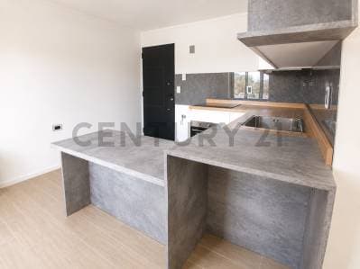 Departamento 1 Dormitorio con Terraza Propia en Complejo Cerrado – Pueyrredón - 4