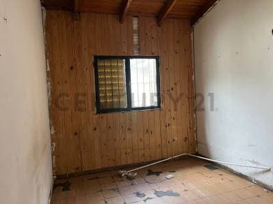 CASA A LA VENTA A RECICLAR O MODERNIZAR DE 2 DORMITORIOS VILLA ELVIRA - 4