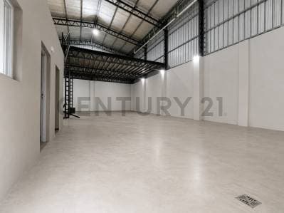 Galpon Industrial y comercial en Ituzaingo - 3
