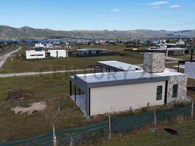 Casa 240 m2 - 3 DORM. 3 BAÑOS A ESTRENAR en Puerto del Águila Country | ENTREGA Y CUOTAS - 4