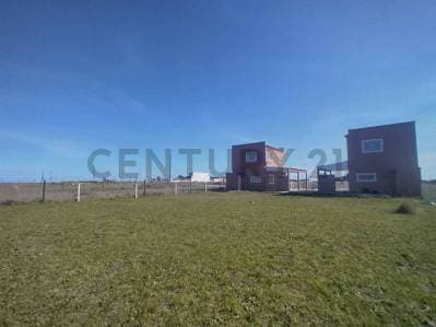 Venta Dos Dúplex sobre amplio Lote en San Eduardo del Mar - 2