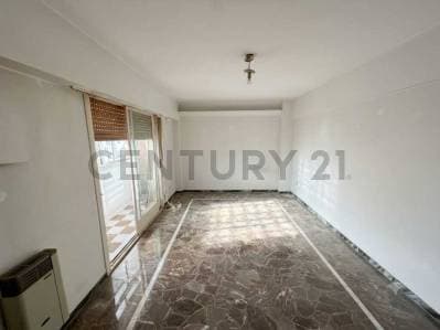 DEPARTAMENTO EN VENTA 3AMB CON BAÑO Y TOILETTE EN EL CORAZON DE VILLA DEL PARQUE - Principal