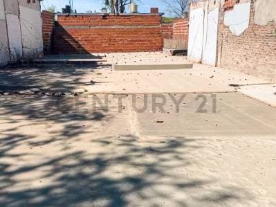 Campana. Lote de 433 m2 con una construccion.SE ACEPTA PERMUTA POR PROPIEDAD DE SIMILAR VALOR O VEH - 4