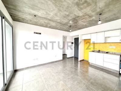 Venta departamento 2 ambientes Morón centro con balcón y terraza con parrilla bajas expensas - 5
