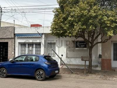 VENTA DE CASA PARA RECICLAR EN VENADO TUERTO - Principal
