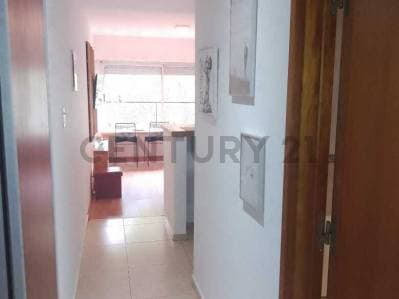 Venta Monoambiente amoblado + Cochera en La Plata - 4