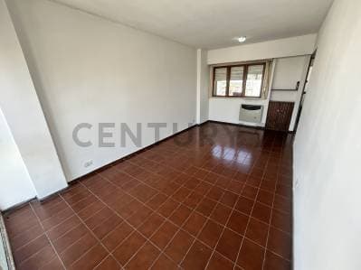 Venta de Departamento de 2 Dormitorios en La Plata - 4