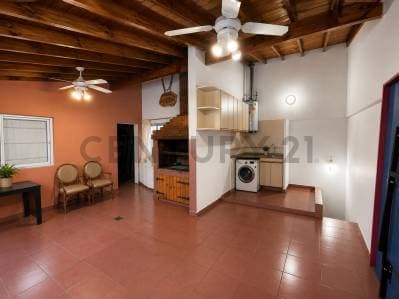 Venta PH 4 Ambientes con dependencia- Quincho, Terraza y Parrilla. Sin expensas-entrada independient - Principal