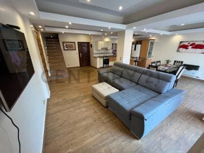 CASA 6 AMBIENTES EN VENTA CON PISCINA, COCHERA Y PLAYROOM EN SARANDI - 2