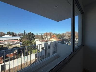 DEPARTAMENTO 2 AMBIENTES con BALCON y PARRILLA A ESTRENAR - 5