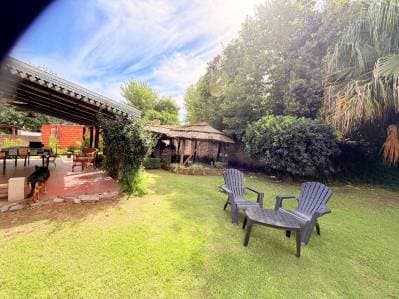 CASA DE 3 AMBIENTES- PARQUE 2000 mts - PISCINA Y GALERÍA – PASO DEL REY - 4