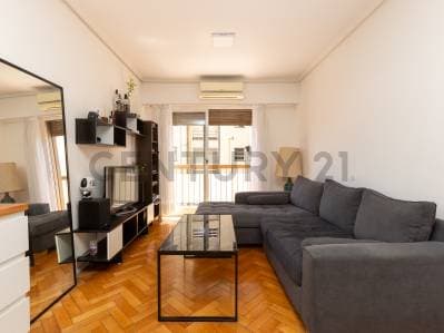 VENTA DEPTO 2 AMBIENTES CON BALCON LUMINOSO EN SAN TELMO - ACEPTA PERMUTA - Principal