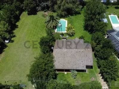 Parque Exaltación. Casa con 3 dormitorios, 2 baños completos. APTA CREDITO - Principal