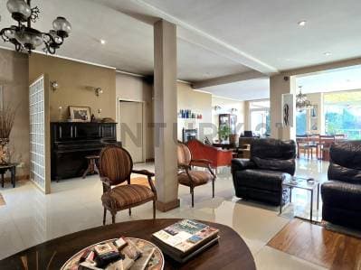 VENTA CASA 6 AMBIENTES CON GRAN PARQUE EN VILLA BALLESTER - 2