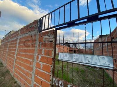 TERRENO EN VENTA CON PARED PERIMETRAL E INICIO DE CONSTRUCCION - 4