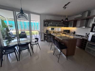 Exclusiva casa en alquiler en Valle Escondido - 4