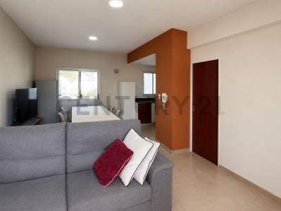 CASA TIPO DUPLEX 2 DORMITORIOS EN VENTA EN BERISSO - 2